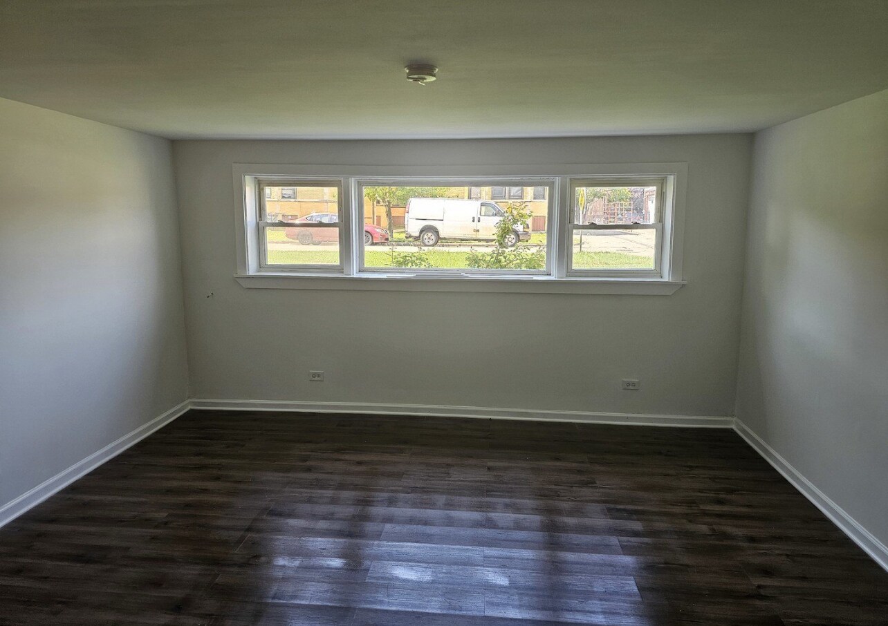 Building Photo - 1007 S 13th Ave