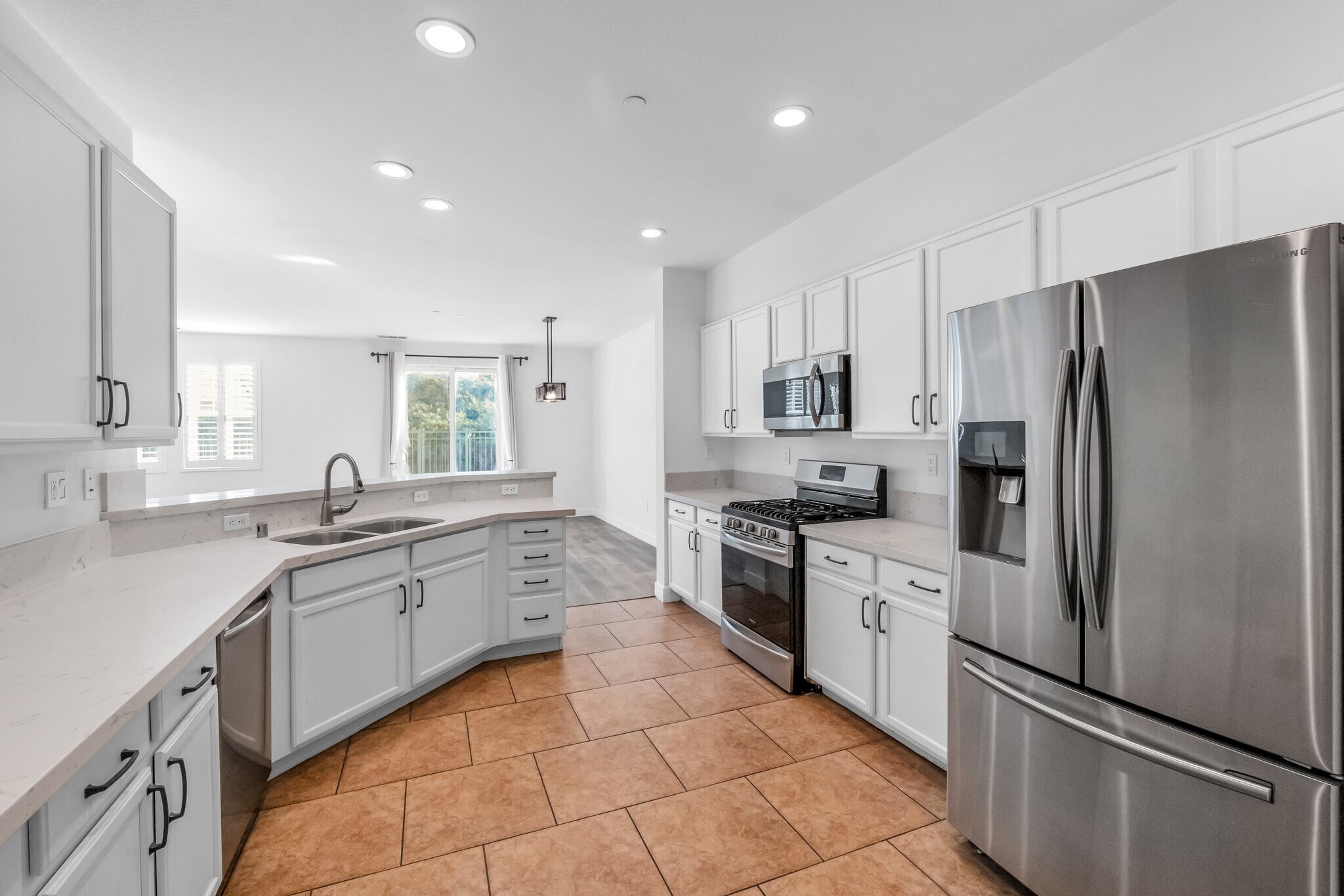 Building Photo - 16710 Nicklaus Dr