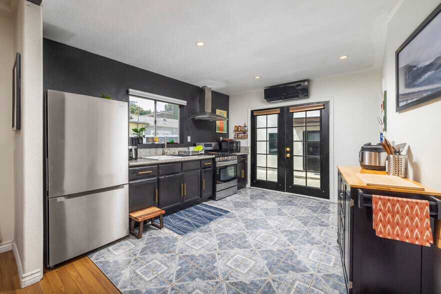 Building Photo - 5447 Lime Ave