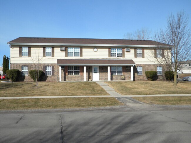 Building Photo - 2216 Sylvan Way