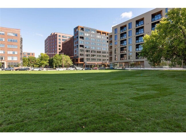 Building Photo - 730 N 4th St