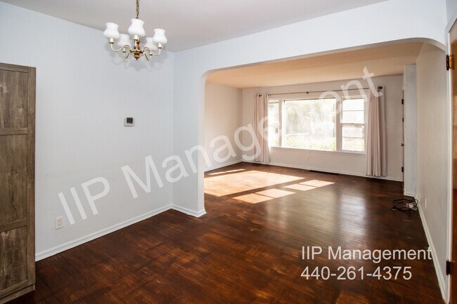 Building Photo - 2420 21st St