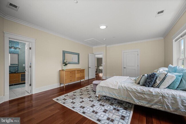 Building Photo - 9715 Singleton Dr