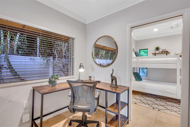 Building Photo - 2757 NE 20th St