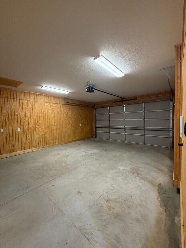Building Photo - 158 The Villas Wy