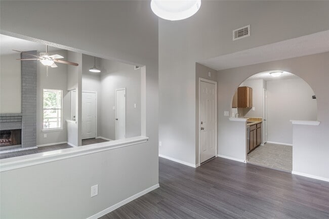 Building Photo - 3118 Lucida Ln