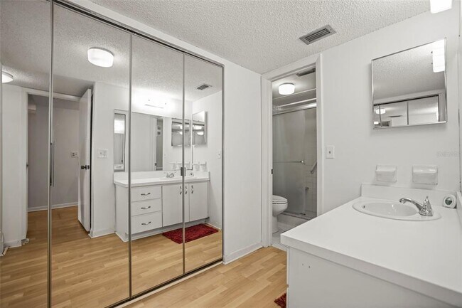 Building Photo - 4902 38th Way S