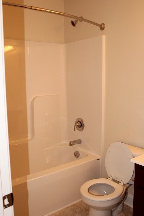 Building Photo - Gorgeous Townhome!