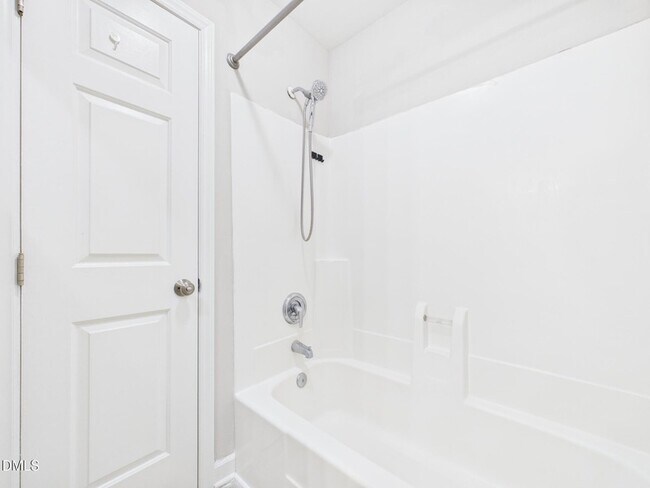 Building Photo - 3516 Casine Ct