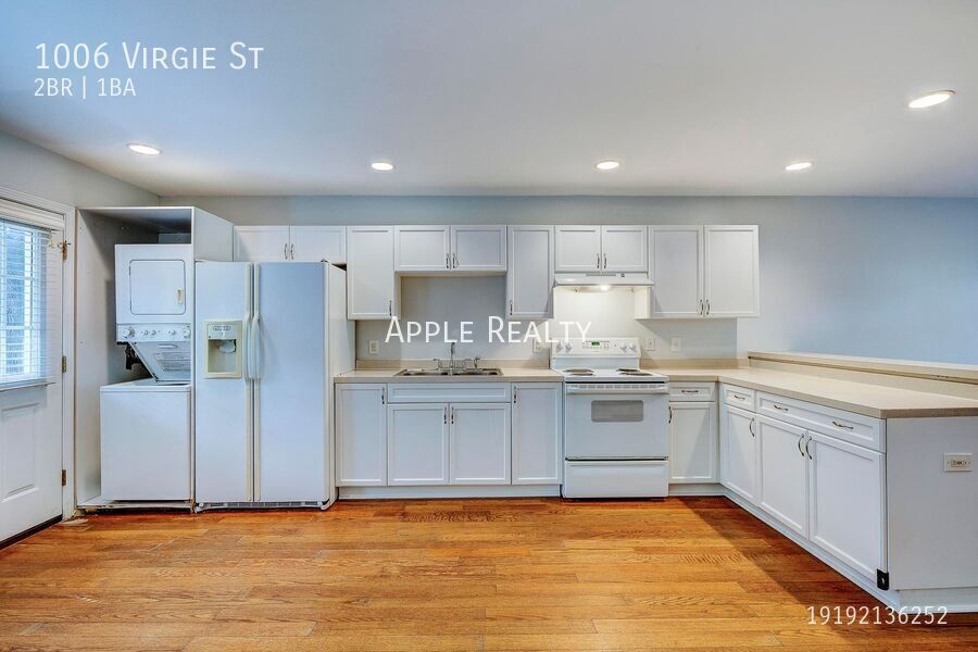 Building Photo - 1006 Virgie St