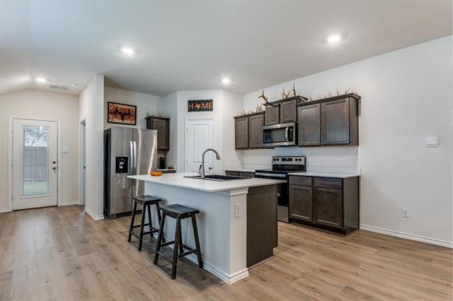 Building Photo - 1910 Bailer Wy