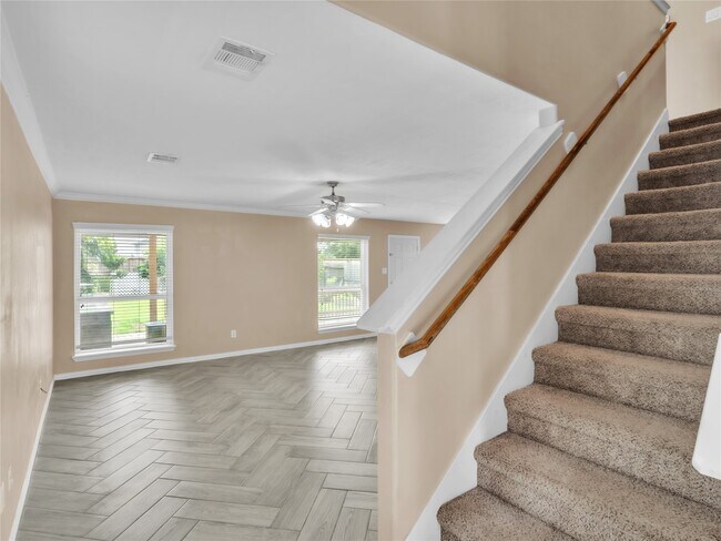Building Photo - 1418 Banbury Ct