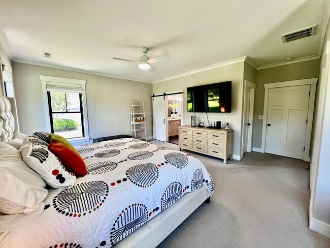 Building Photo - Gorgeous Home on Walkers Ferry Lane in The...
