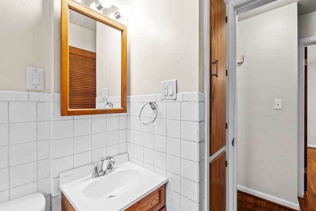 Building Photo - 511 Continental Blvd