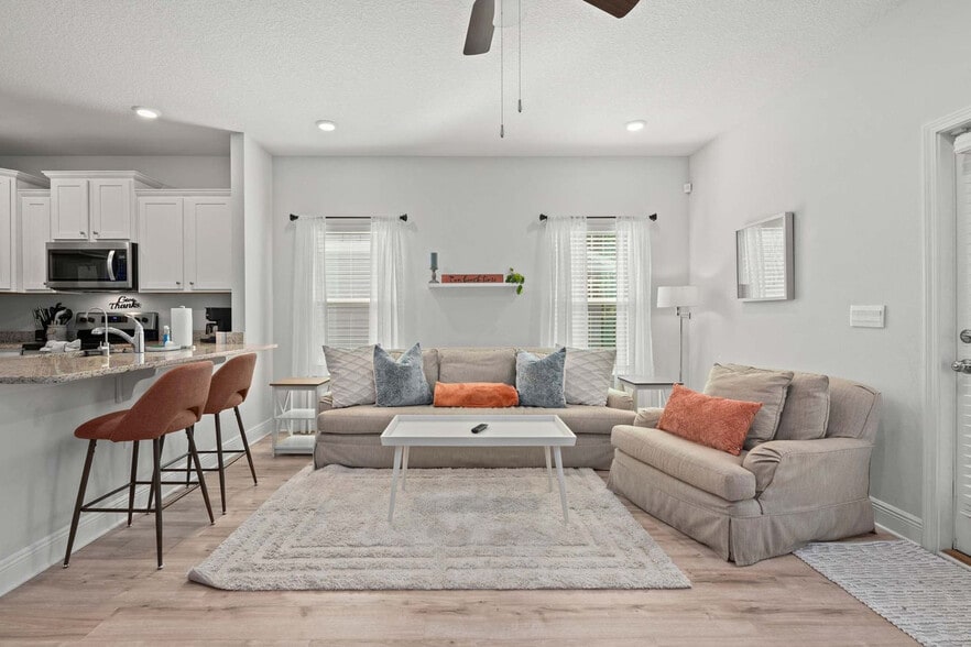 Building Photo - 12 Sandy Cv Wy