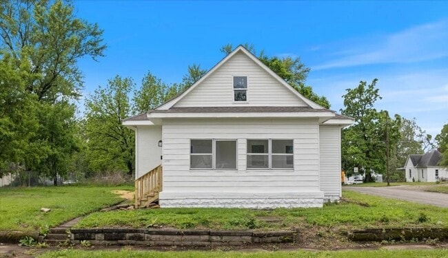 Primary Photo - Newly Remolded 4 Bedroom on the Northside