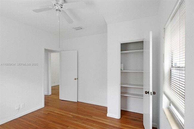 Building Photo - 4630 SW 13th Terrace