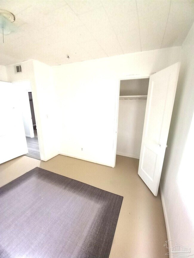 Building Photo - 4 Marine Dr