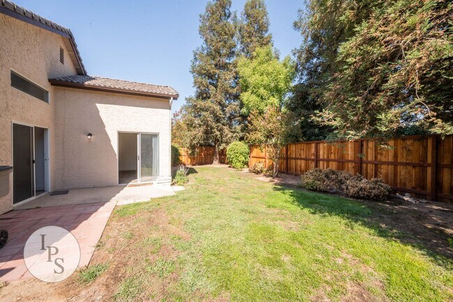 Building Photo - North Fresno Home in CUSD, 3BR/2BA, Beautiful Updates - Lots of Amenities!