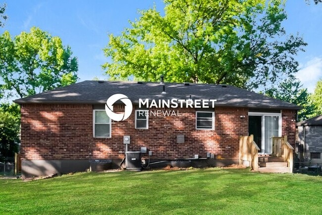 Building Photo - 3 Bedroom Pet-Friendly Home in BLUE SPRING...