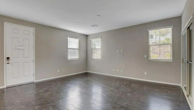 Building Photo - 37 Alamere Falls Dr