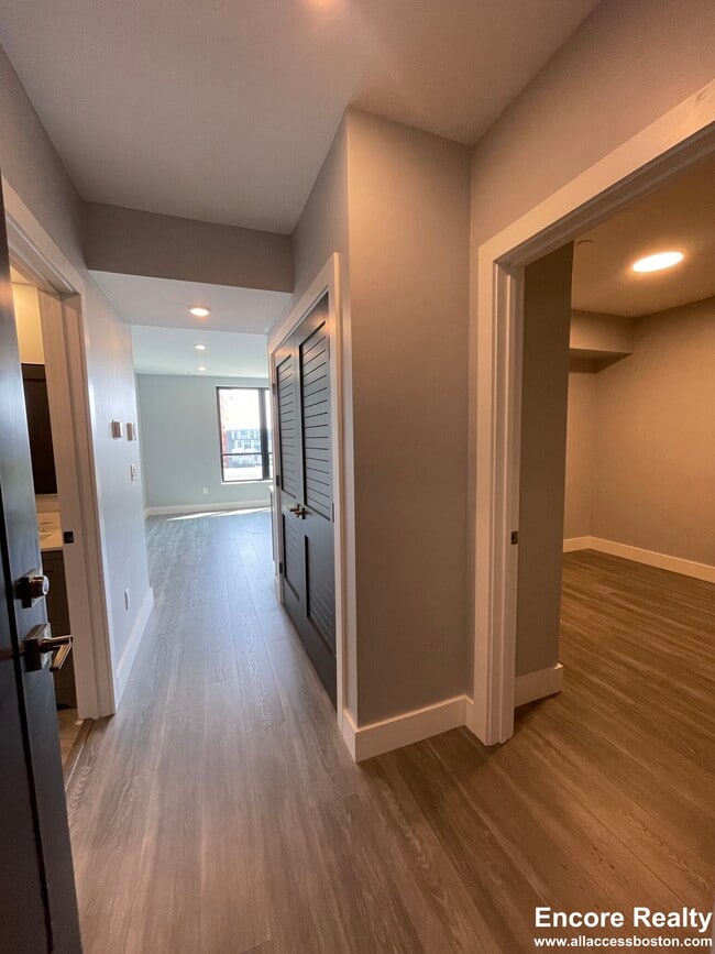 Building Photo - 365 Western Ave