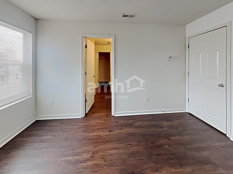 Building Photo - 19446 Prairie Crossing Dr