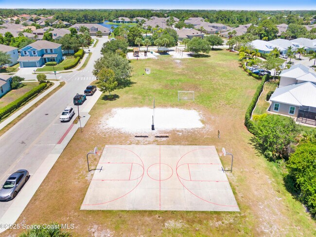 Building Photo - 1749 Tullagee Ave