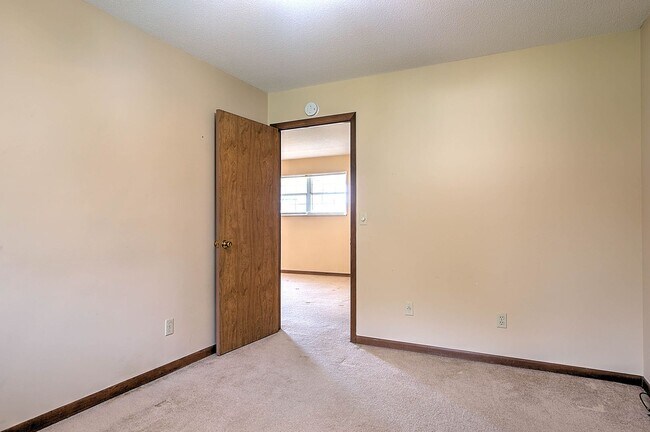 Building Photo - 307 Cypress St