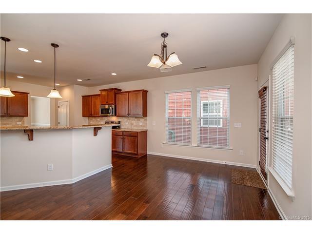 Building Photo - 10519 Royal Winchester Dr