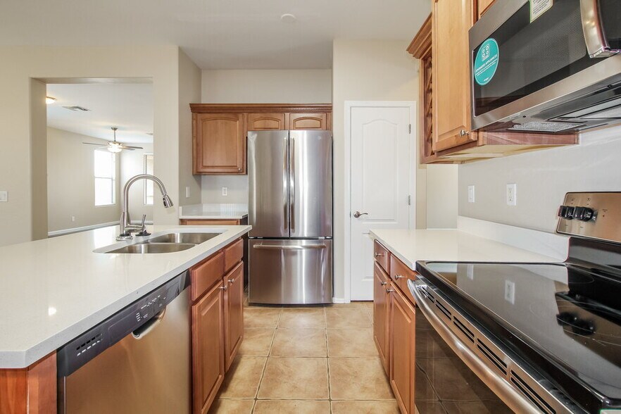 Building Photo - 14514 N 162nd Ln