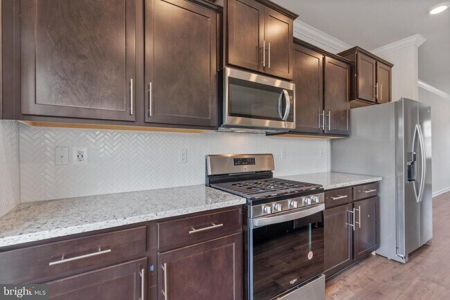 Building Photo - 7524 Fern Gully Way