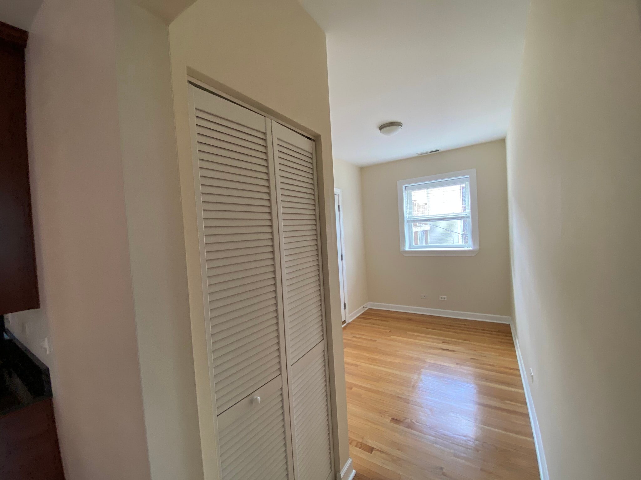 Building Photo - 3246 N Clifton Ave