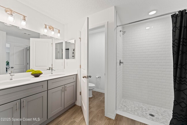 Building Photo - 1938 Jupiter Blvd SW