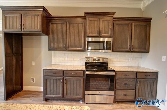 Building Photo - 22947 Pin Oak Dr