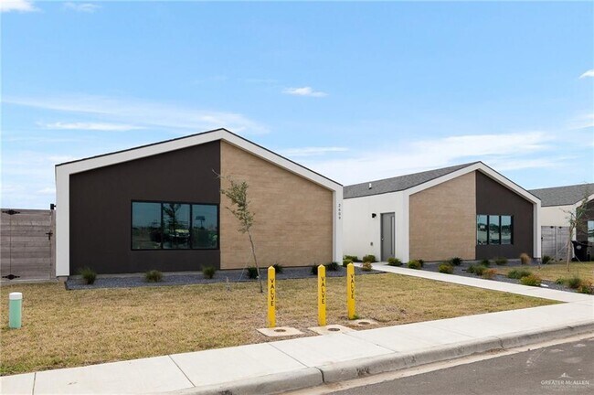 Building Photo - 18 Mile 6 Rd N