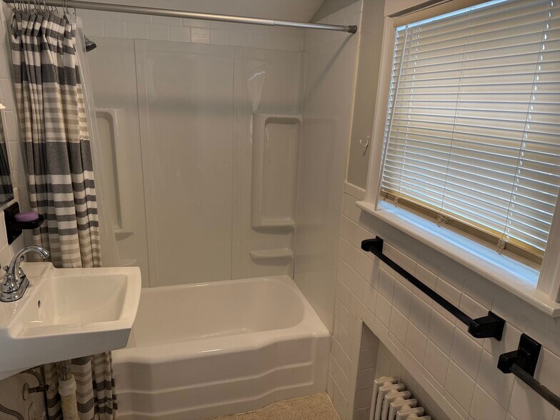 Building Photo - 67 North Beacon St