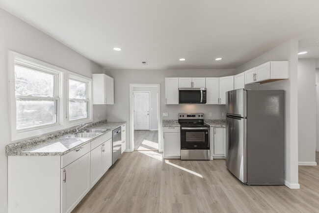 Building Photo - Decatur Property