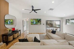 Building Photo - 160 Overlook Dr