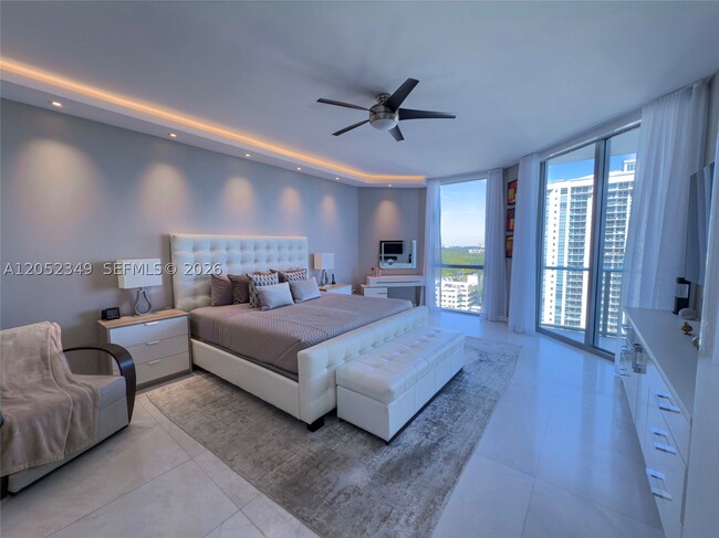 Building Photo - 17111 Biscayne Blvd