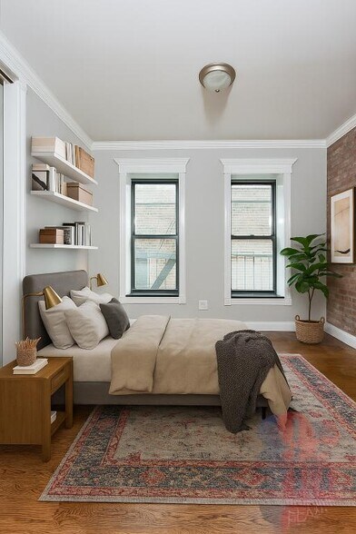 Building Photo - 338 E 100th St