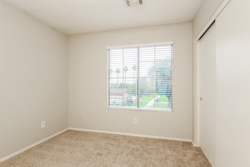 Building Photo - 11414 W Apache St