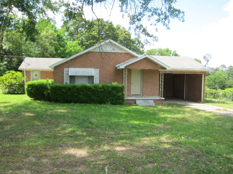 Primary Photo - 3587 FM 2208