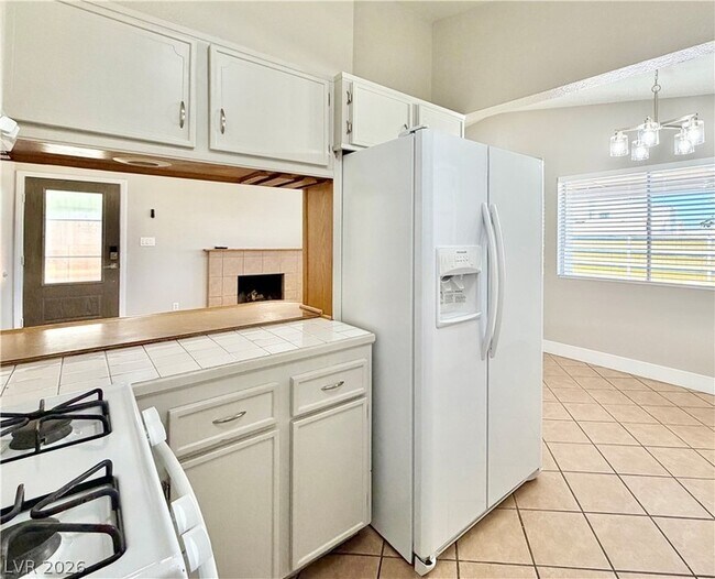 Building Photo - 6144 Rosalita Ave