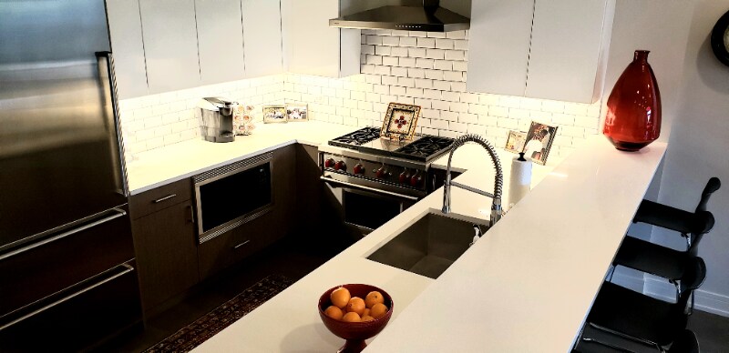 Building Photo - 910 Hinman Ave