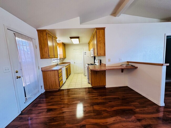 Building Photo - Beautiful 3 Bedroom Home in a Great Fallon Location — Landscaping Included!