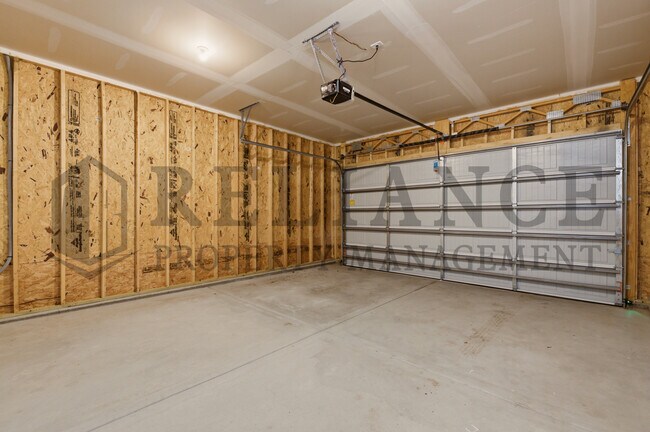 Building Photo - 601 Elmwood St