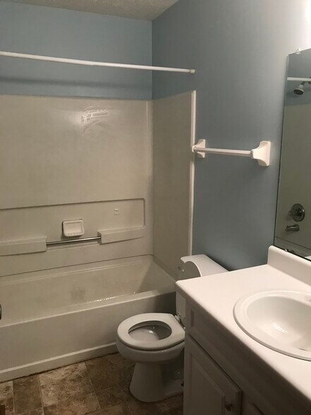 Bathroom - 206 Macfalls Way
