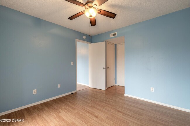 Building Photo - 1600 Big Tree Rd