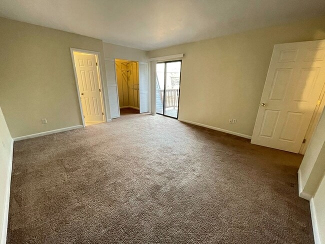 Building Photo - Spacious 3 bedroom in Finley Forest offers convenient location and neighborhood amenities
